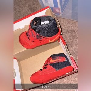 Toddler Kyrie shoes size 4